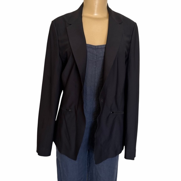 ATHLETA Interstellar Blazer Snap Closure Zip Pockets sleek design Size 8 - Picture 5 of 10